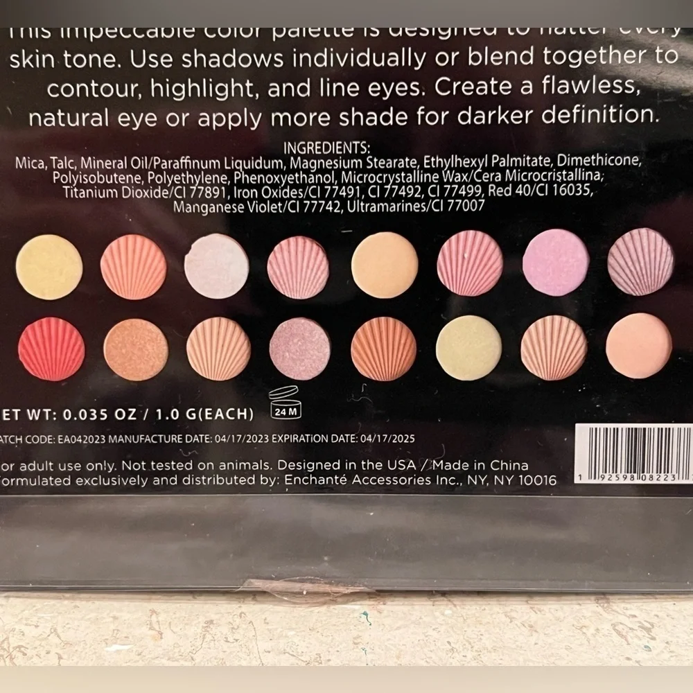 Ellen Tracy Golden Nudes eyeshadow palette